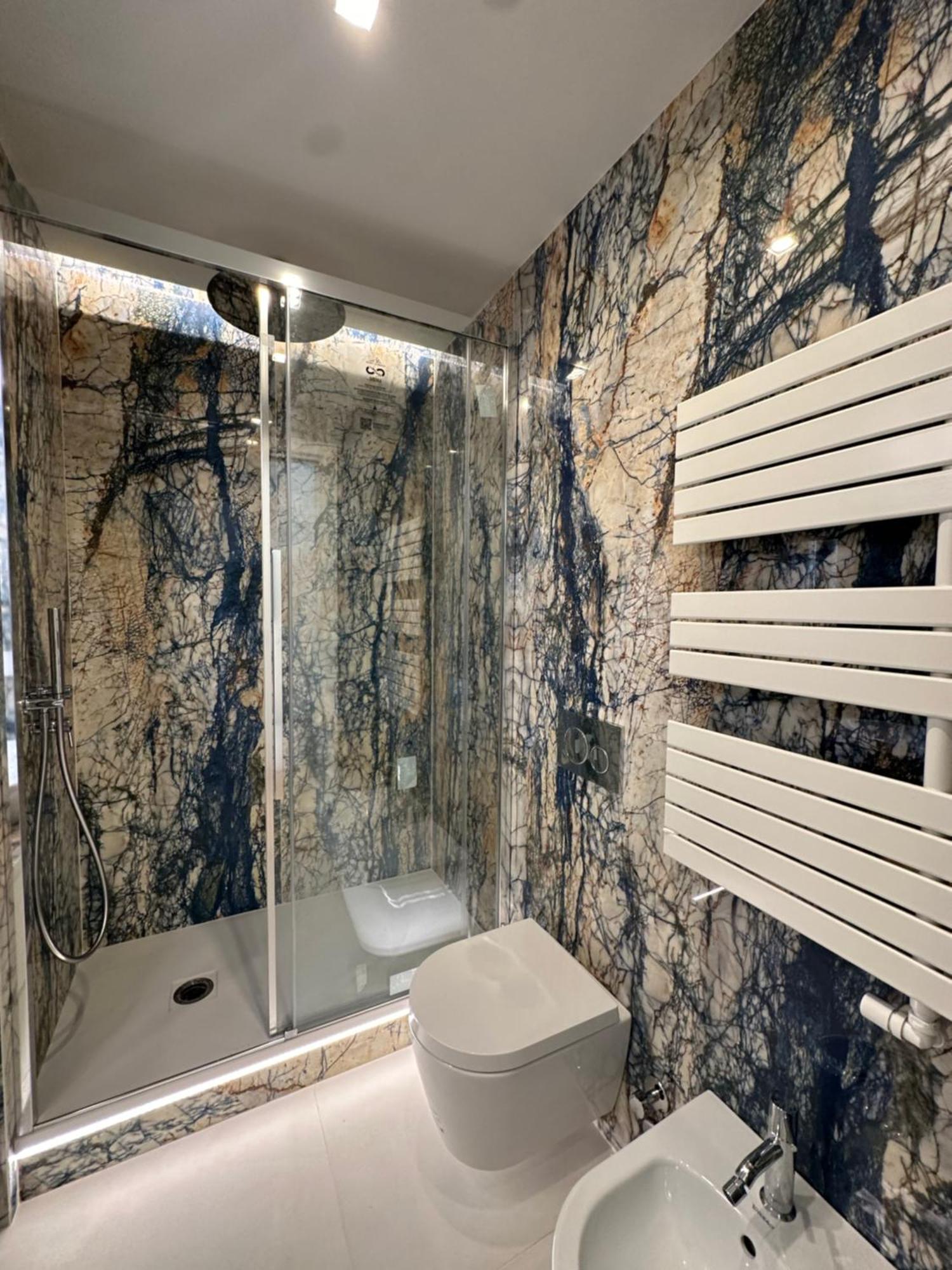Appartamento Private With Wi-fi Near Duomo Atena *